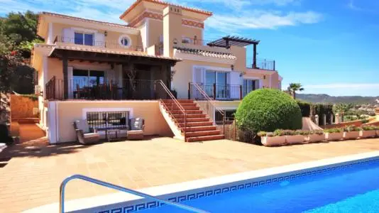 Villa de Lujo en Venta en La Manga Club