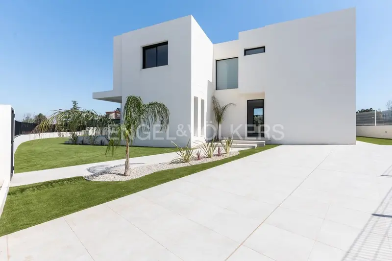 Chalet en Venta Betera Valencia Piscina 3 Dormitorios
