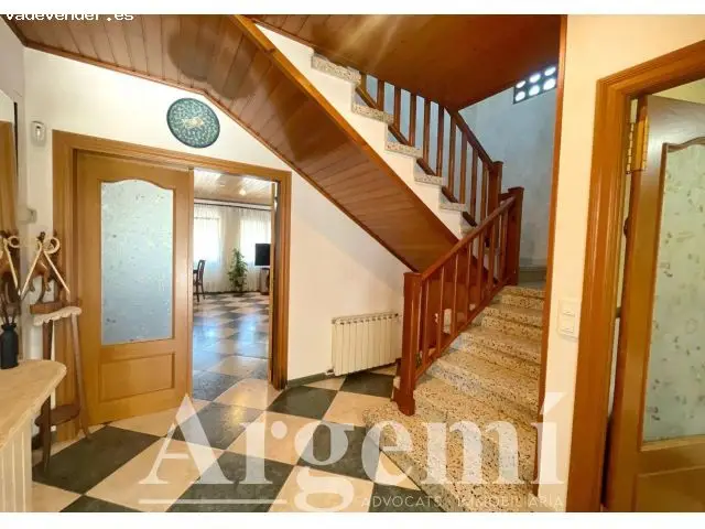 Casa para Dos Familias en Palau-solità i Plegamans
