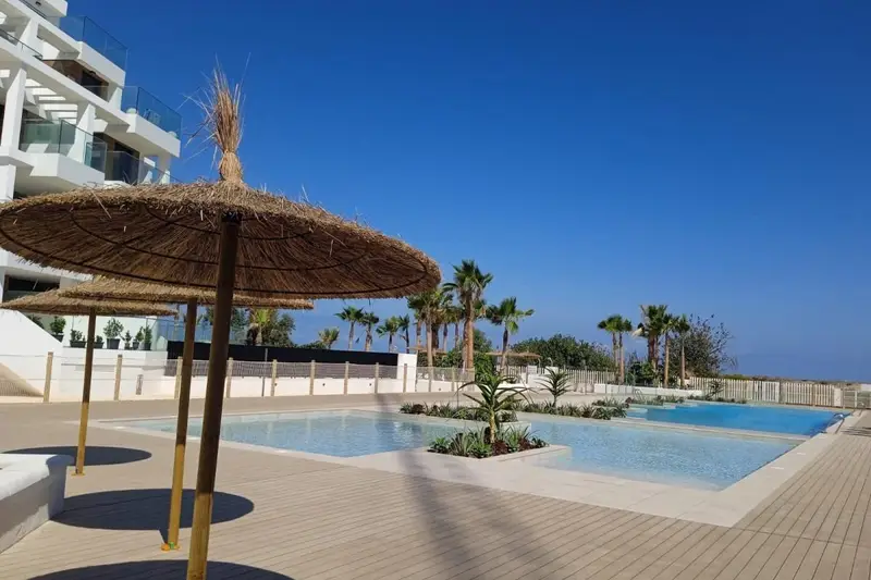 Planta Baja con Piscina y Terraza en Les Marines Denia