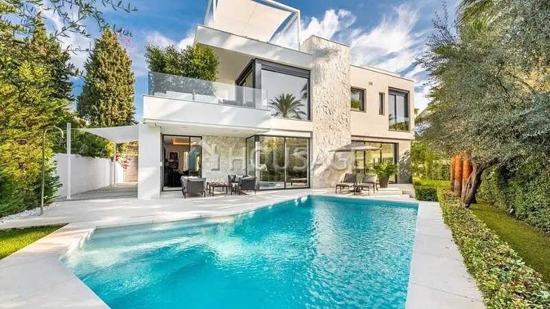 Villa Moderna en Marbella - Lujo y Confort a 150m de la Playa