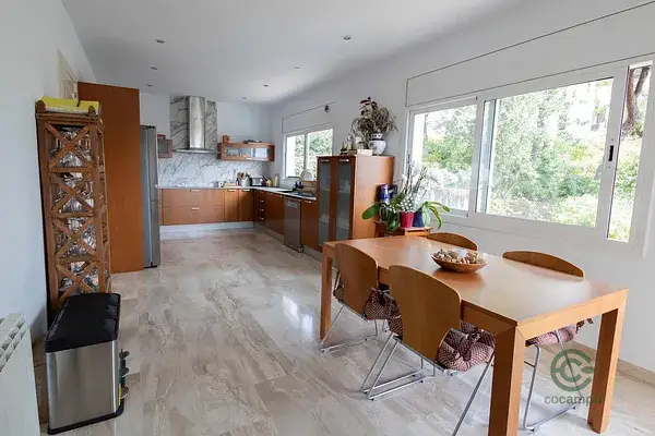 Casa en Premià de Dalt con Vistas al Mar y Piscina