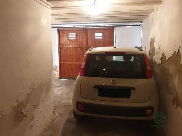 Casa en El Vendrell con Local Comercial y Garaje