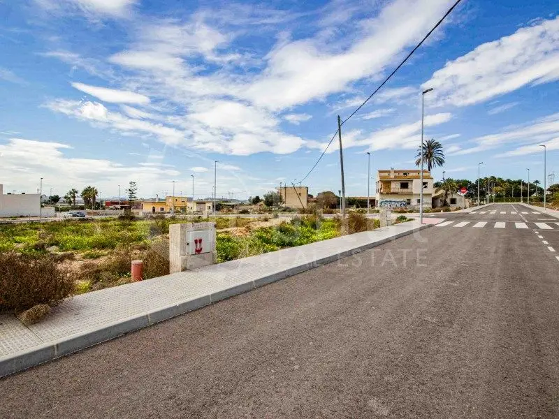 Venta Suelo Los Montesinos Edificabilidad 2269m2