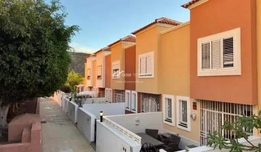 Chalet Adosado de Lujo en Costa Adeje Tenerife
