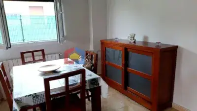 Bajo en San Miguel de Meruelo con Jardin y Piscina