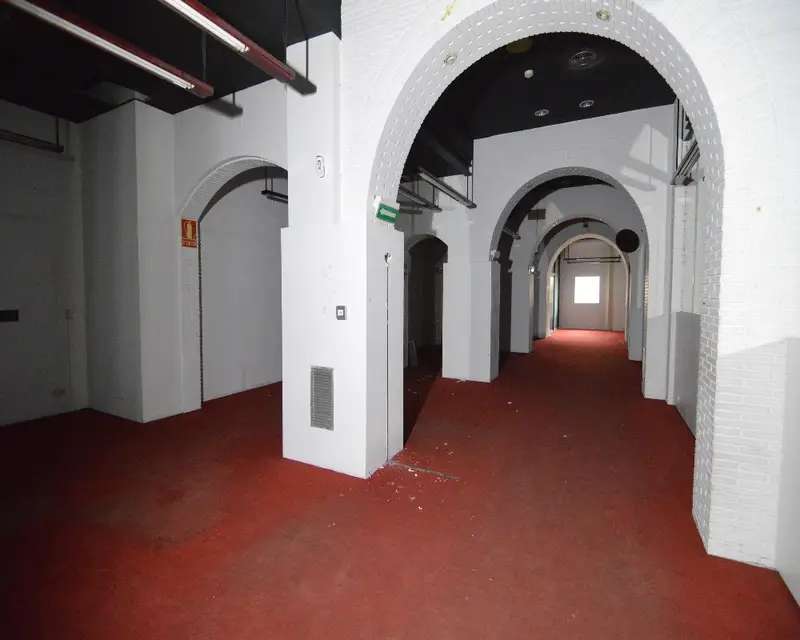 Local en Venta en Pamplona 219 m2 Calle Luis Morondo
