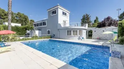 Chalet de Lujo en Venta en Parque del Cubillas