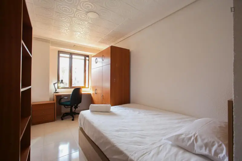 Habitacion Individual con Ba1o Privado en Valencia