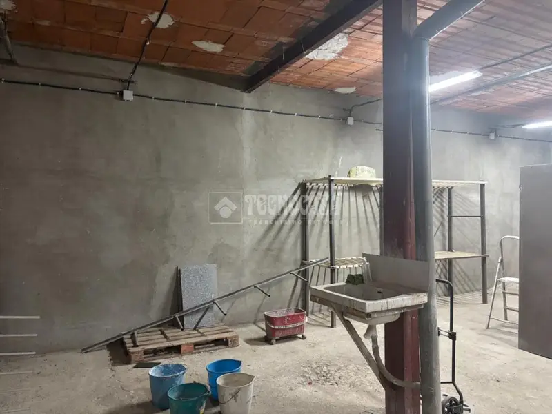 Local Comercial en Venta en Chorrillo Alcal	 a de Henares