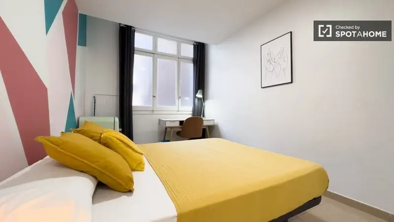Apartamento 7 Dormitorios 2 Ba	nos Barcelona