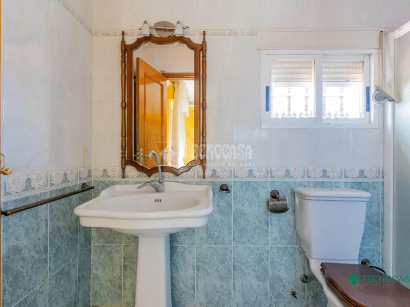 Casa Adosada en V	car 155m	 3 Dormitorios 2 Ba	 os