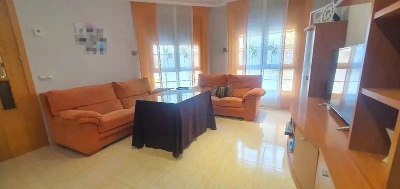 Adosado en Isso Hellin 3 habitaciones 2 baños patio 100m2 bodega 100m2
