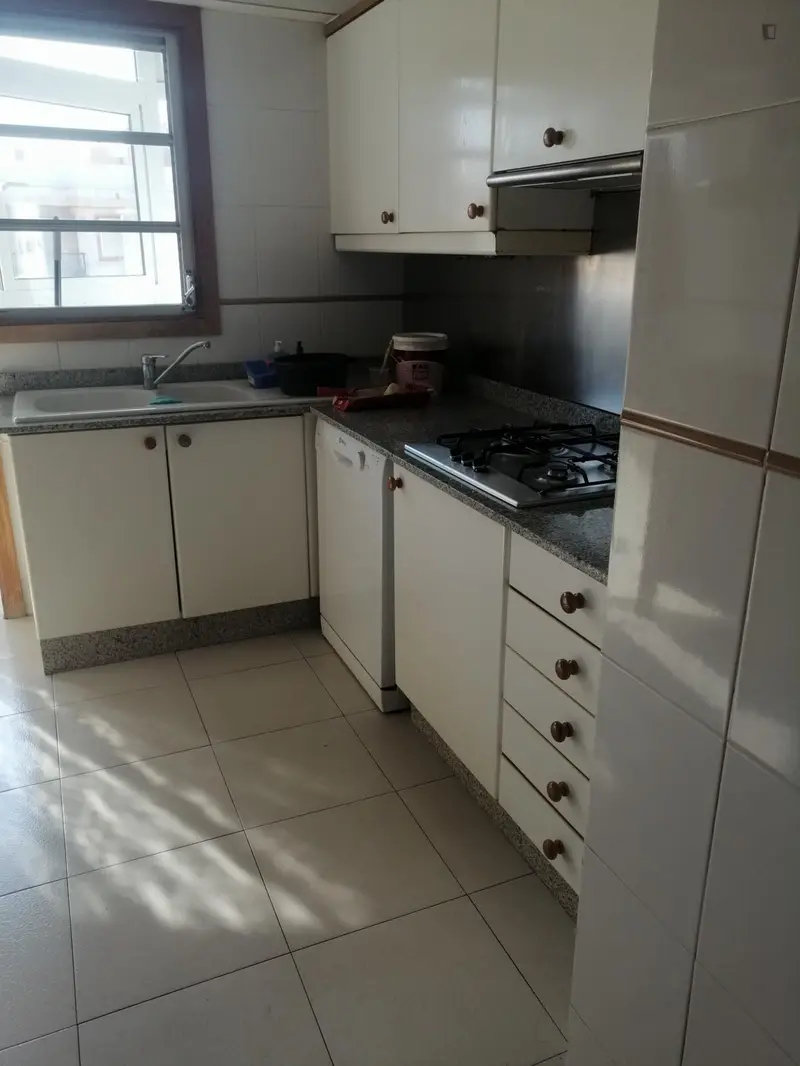 Habitaci
ón Céntrica con Baño Privado para Estudiantes y Profesionales
