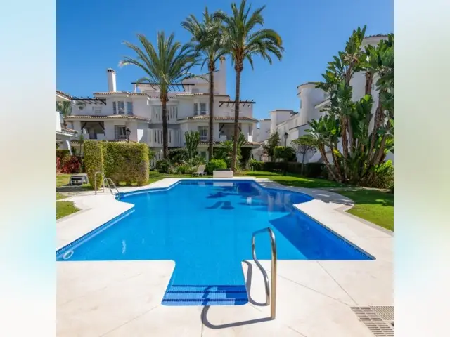 Atico en Venta Marbella 2 Dormitorios Cerca Puerto Banus
