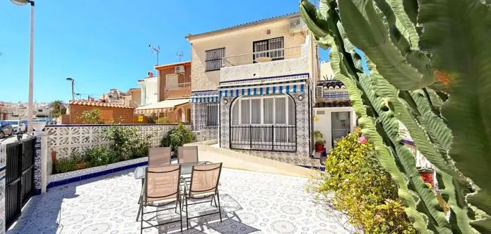 Apartamento 2 Dormitorios en La Mata Costa Blanca
