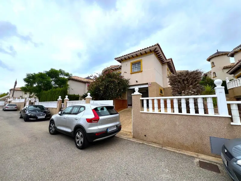 Villa en Venta Orihuela Costa 3 Dormitorios 3 Baños