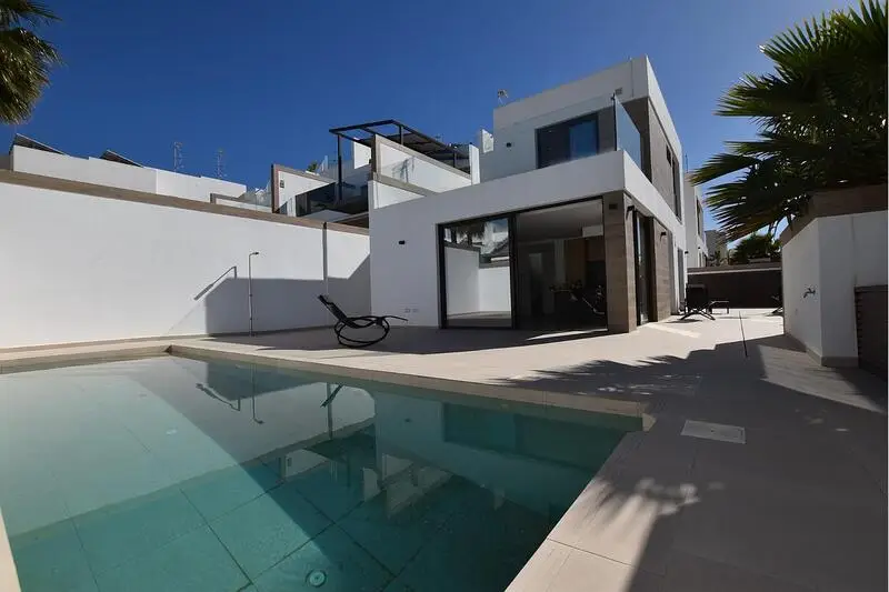 Villa en Venta Benijofar 3 Dormitorios 3 Baños Piscina
