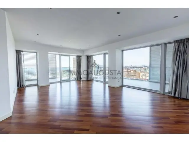 Alquiler Piso Diagonal Mar 120m2 Terraza Parking 2Hab