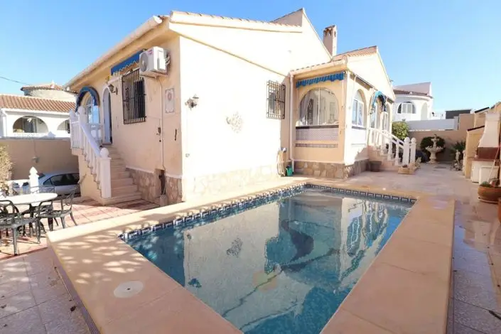 Villa en Venta Benijofar 2 Dormitorios Piscina Privada