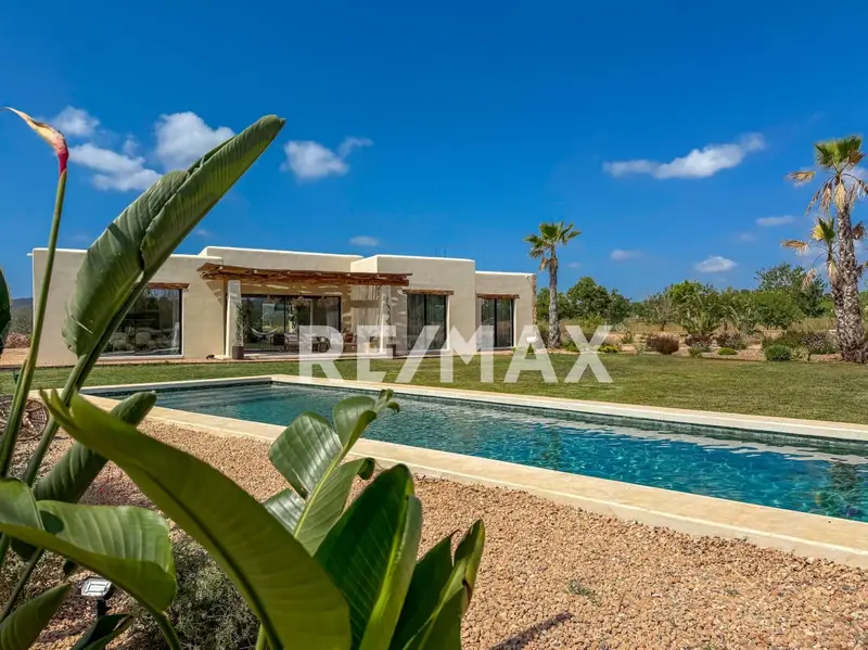 Villa de Lujo en Ibiza 232m2 3 Dormitorios Piscina Jardin Casa de Invitados