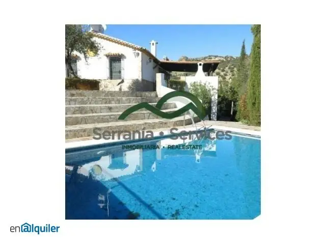 Casa Rural con Piscina y Vistas al Lago en El Gastor