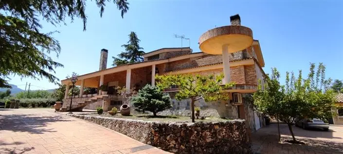 Villa de Lujo 6 Dormitorios en Ontinyent