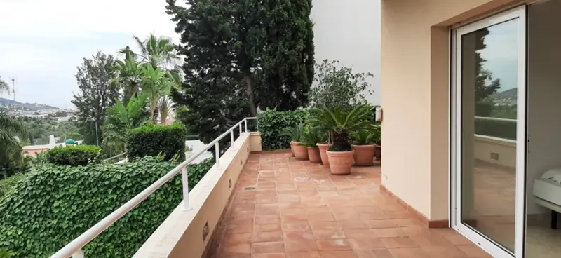 Venta Villa Lujosa Vallpineda Sitges 325m2 5 Banos Jardin Parking