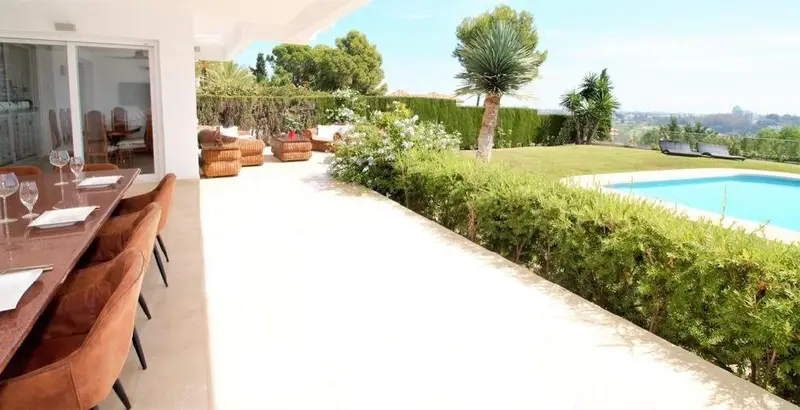 Villa en Venta 10 Dormitorios El Paraíso Benahavís