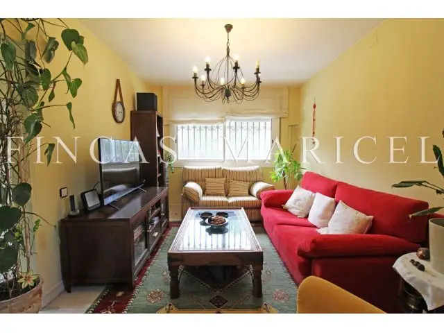 Chalet en Canyelles con Piscina 4 Habitaciones