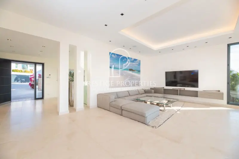 Villa de Lujo en Ibiza con Vistas al Mar 5 Dormitorios Piscina Infinita