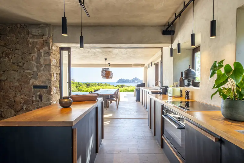 Villa de Lujo en Ibiza 3 Dormitorios Piscina Infinita Cocinero Privado