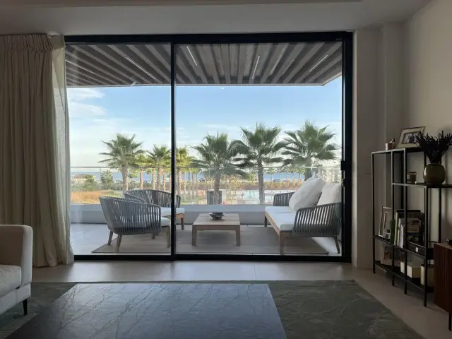 Apartamento Lujo 4 Dormitorios Torremolinos Primera Linea de Playa