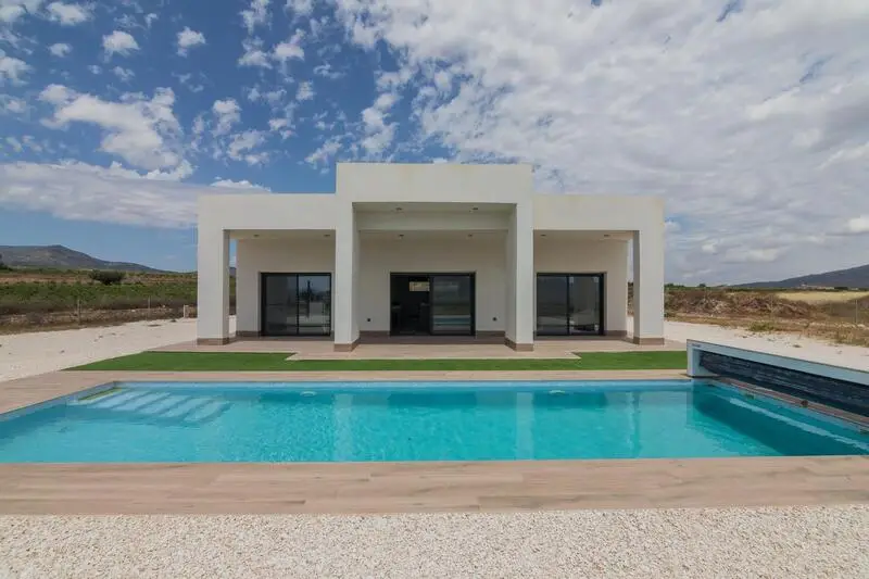 Villa 3 Dormitorios Pinoso Piscina Privada