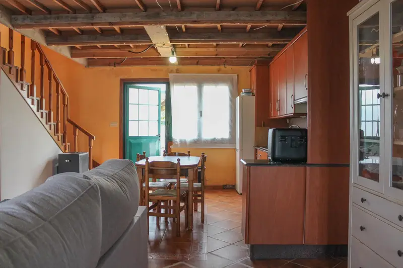 Casa en Almeiras Culleredo para Reformar con Piscina