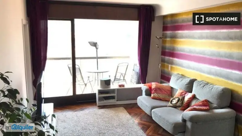 Piso de 4 habitaciones en alquiler en Iralabarri, Bilbao, gastos incluidos.