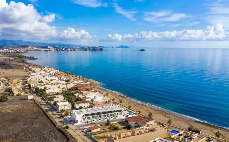 Bungalows en Primera Linea de Playa en Pozo del Esparto Almeria