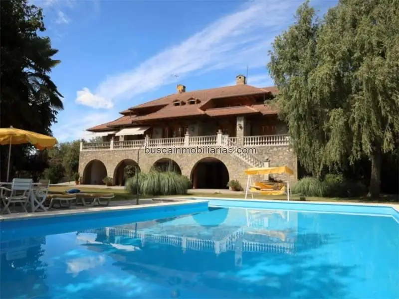 Casa Rustica en Venta Lascuarre 1153m2 6 Habitaciones 8 Baños
