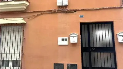 Casa en Venta en Utrera Sevilla Inmueble Ocupado Para Inversores