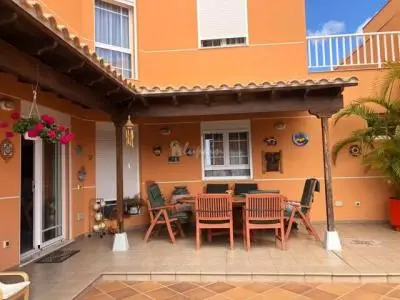 Adosado 4 Dormitorios Los Cristianos Moderna Piscina Privada