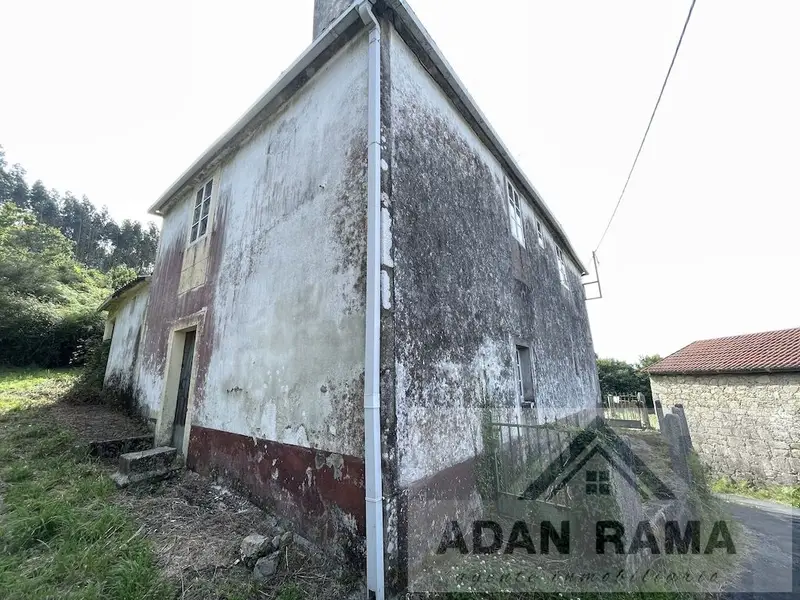 Casa en Teo con Finca Edificable de 3700m²