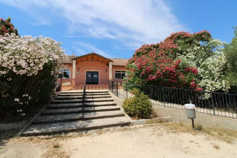 Venta Chalet y Restaurante Rural Castalla Reformado