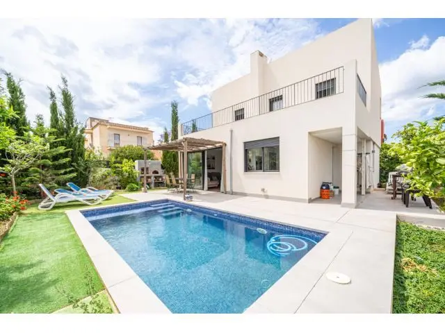 Chalet en Son Ferrer Calvia con Piscina Jardin 3 Dormitorios