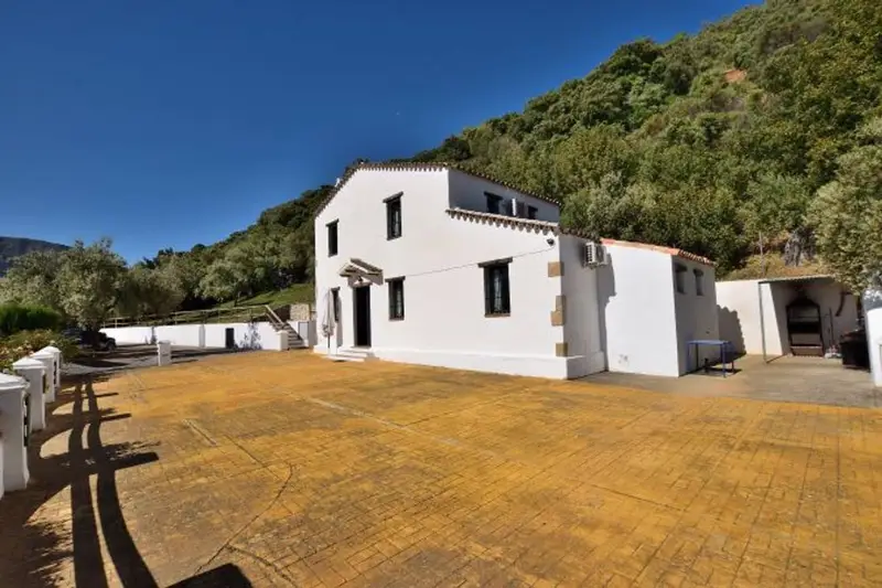 Casa Rural con Piscina en Zahara de la Sierra