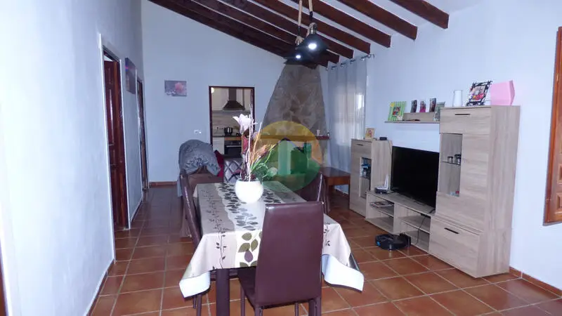 Casa Rural con 3 Dormitorios y Finca de 3500m2 en Lorca Murcia