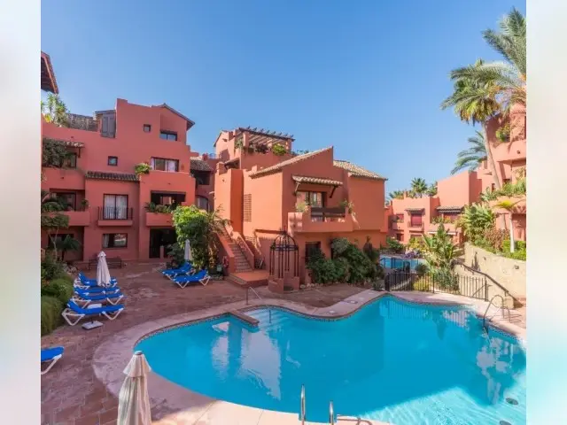 Apartamento 3 Dormitorios en Venta Marbella Elviria