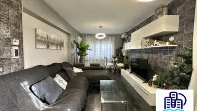 Chalet Adosado en Nambroca con Piscina y Jacuzzi