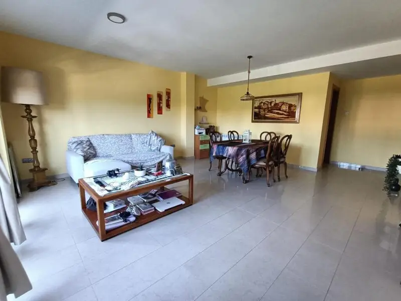 Adosado en Pineda de Mar con 4 habitaciones, terraza y barbacoa