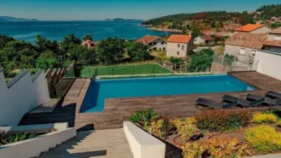 Chalet en alquiler en Cangas