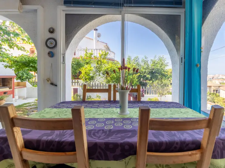 Casa Villa 3 Dormitorios Creixell Alquiler España